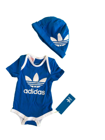 Ensemble body + bonnet + baskets ADIDAS - Neuf avec étiquette